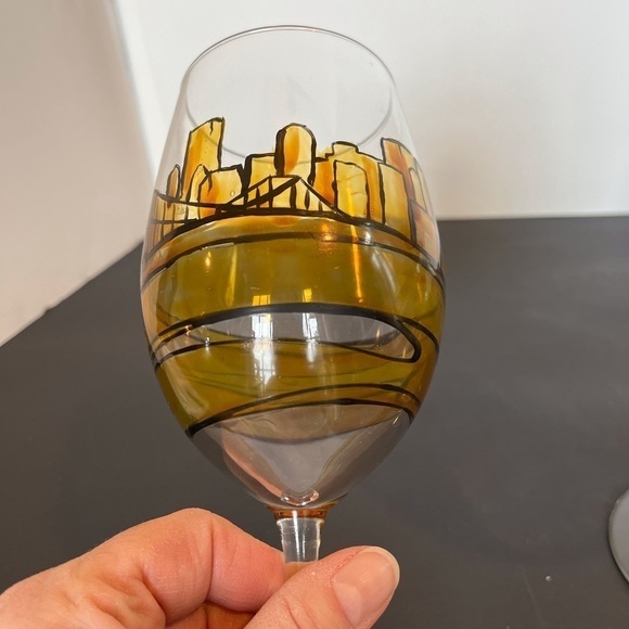 Amanda Lee Hand-Painted Wine Glasses. Set of 2 - Picture 2 of 8